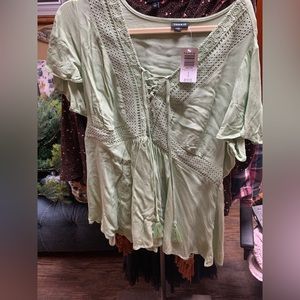 Torrid Empire top mint green size 12/large new with tags, nwt